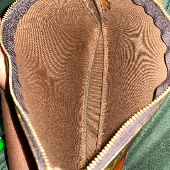 Mini Monogram Louis Vuitton - Picture 3 of 4